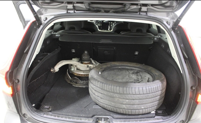 Volvo V60 cena 59900 przebieg: 20500, rok produkcji 2023 z Wrocław małe 781
